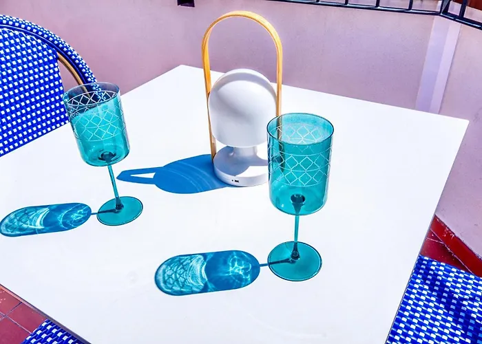 Chic! By Alegria *